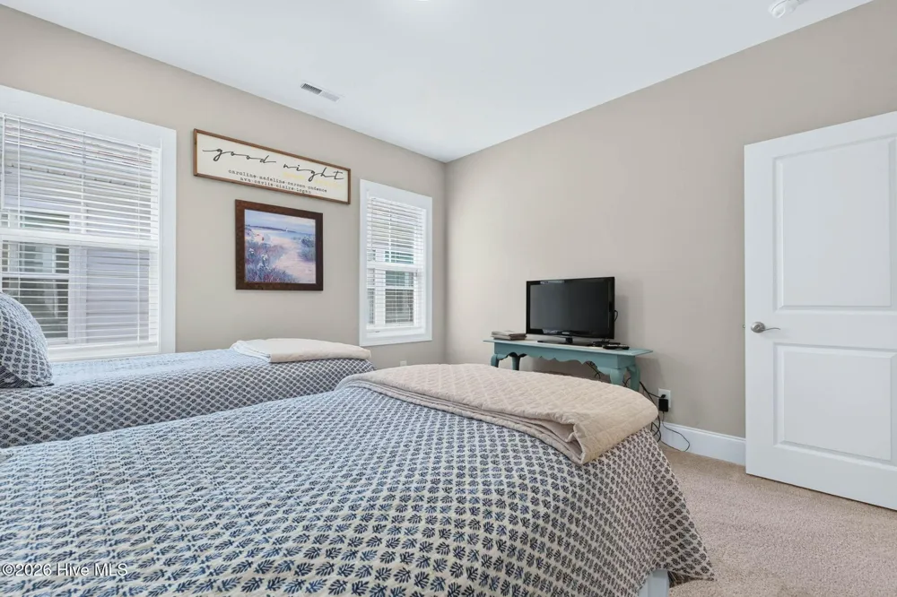1018 Caswell Avenue Southport, NC 28461