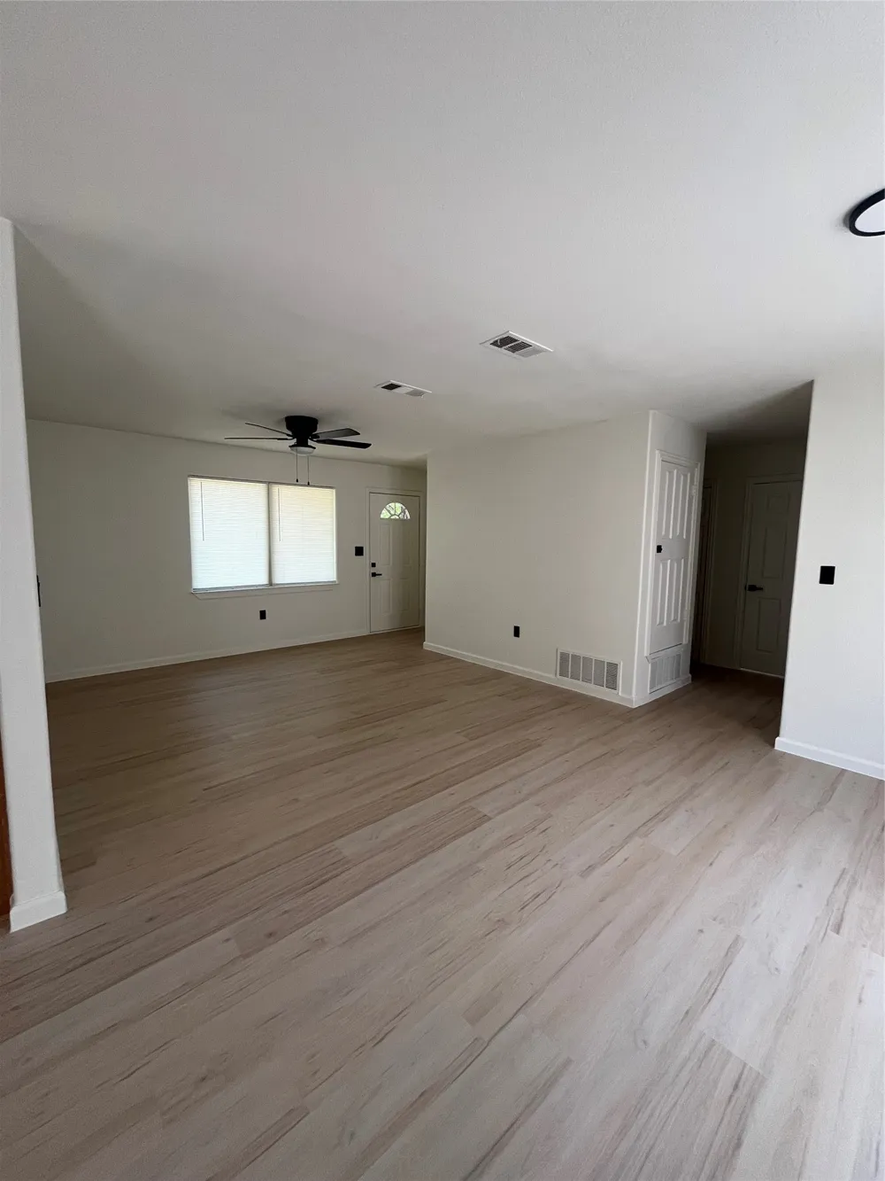 117 Westline Road Azle, TX 76020