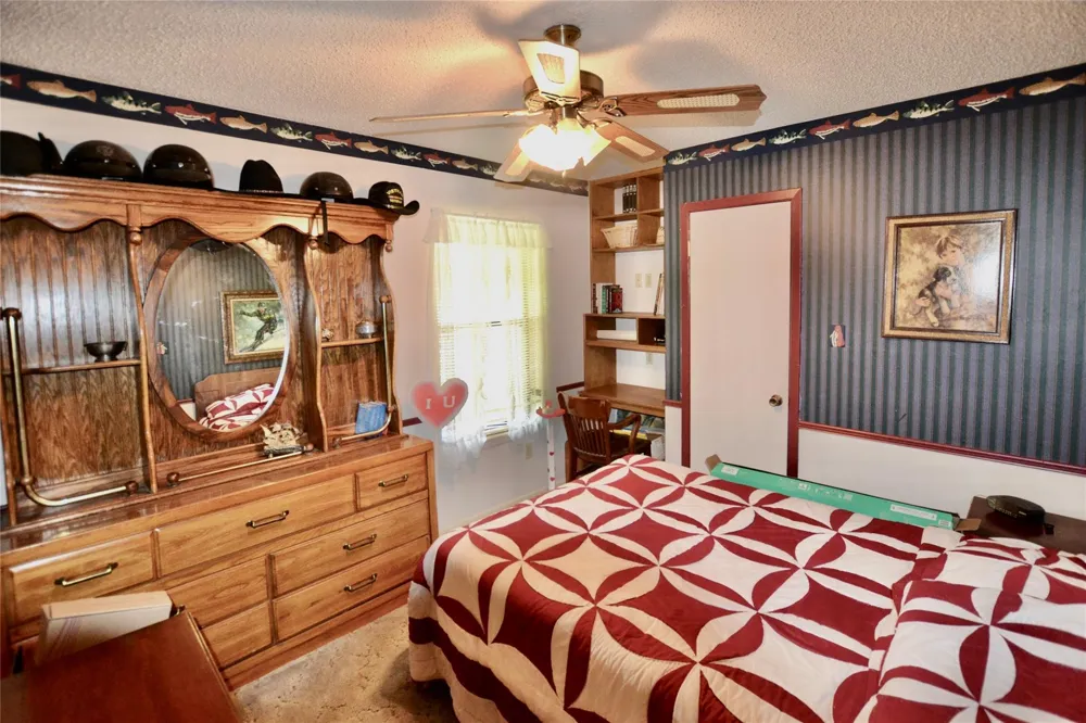 160 Kennedy Drive Livingston, TX 77351