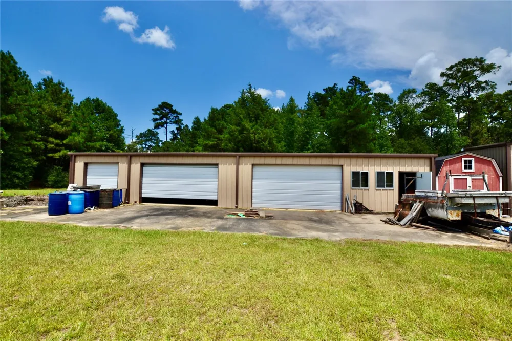 160 Kennedy Drive Livingston, TX 77351