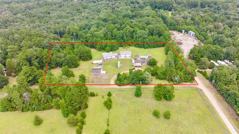 160 Kennedy Drive Livingston, TX 77351