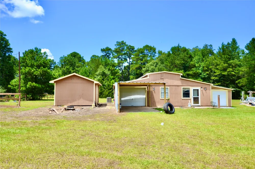 160 Kennedy Drive Livingston, TX 77351