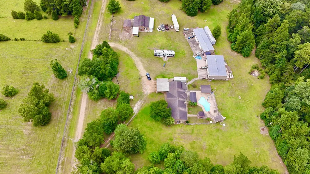 160 Kennedy Drive Livingston, TX 77351