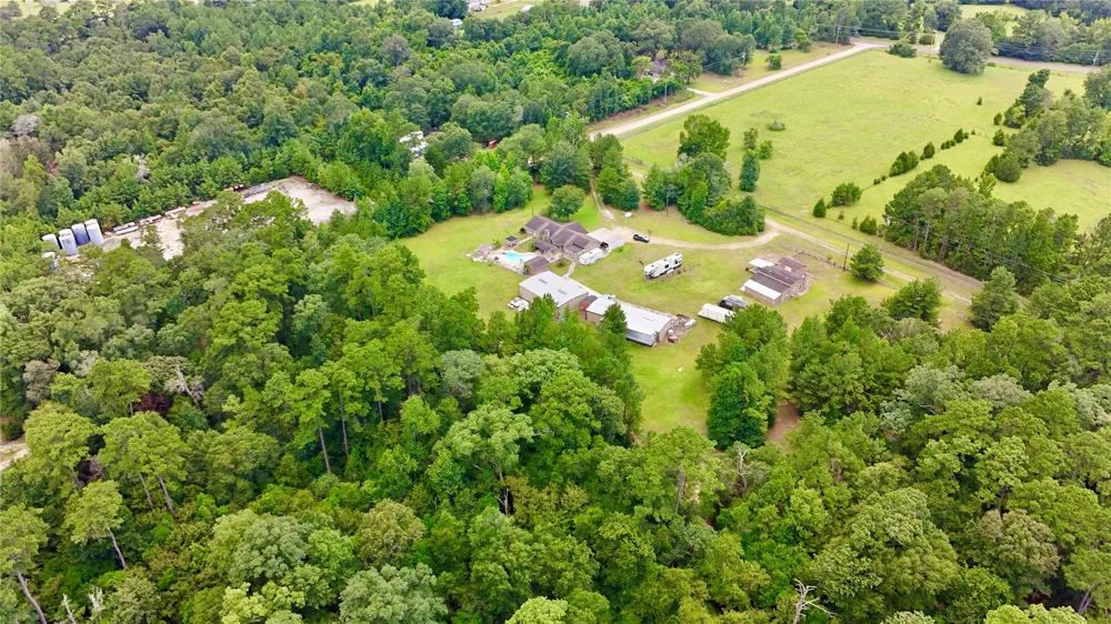 160 Kennedy Drive Livingston, TX 77351