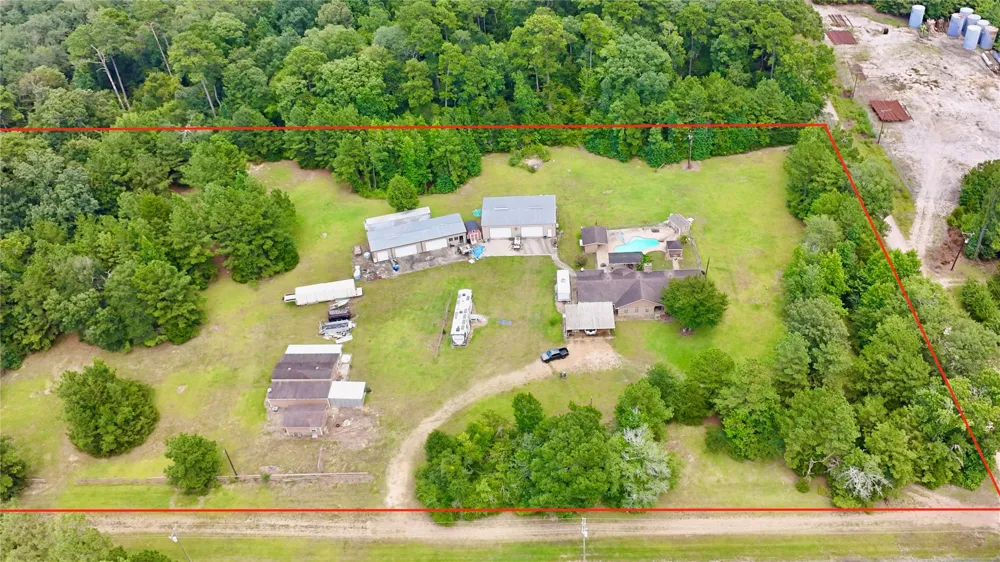 160 Kennedy Drive Livingston, TX 77351