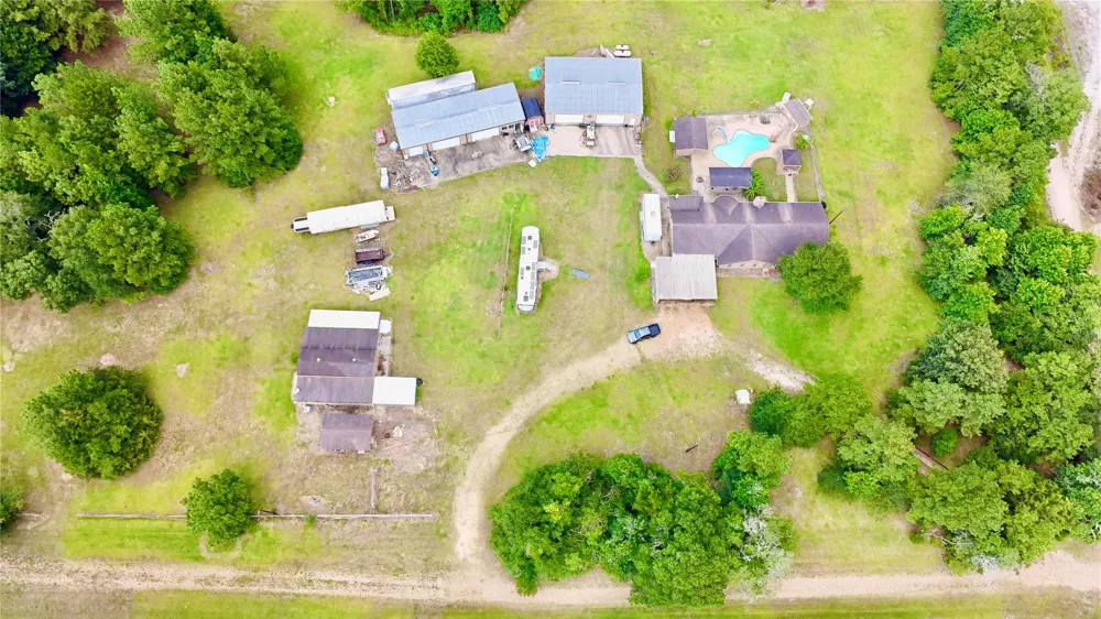 160 Kennedy Drive Livingston, TX 77351