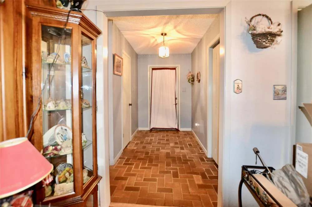 160 Kennedy Drive Livingston, TX 77351