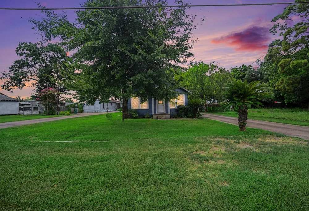 4810 Holly Ave Pasadena, TX 77503