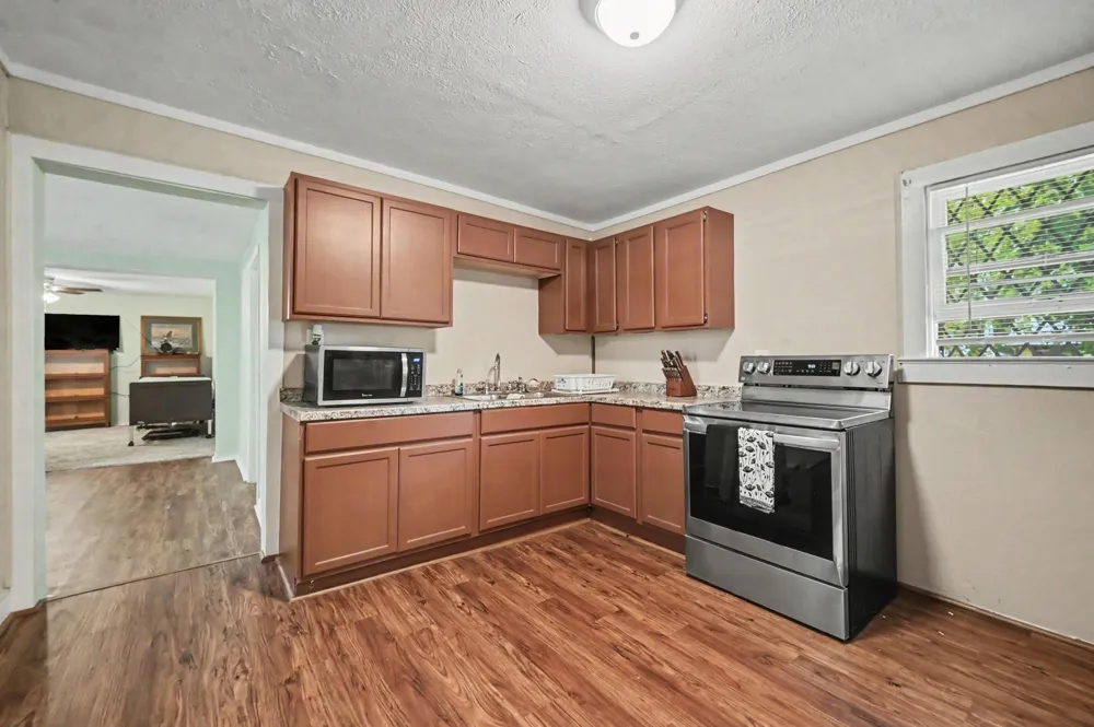4810 Holly Ave Pasadena, TX 77503
