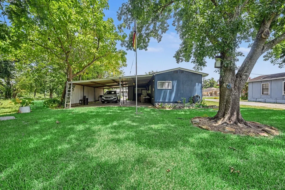 4810 Holly Ave Pasadena, TX 77503
