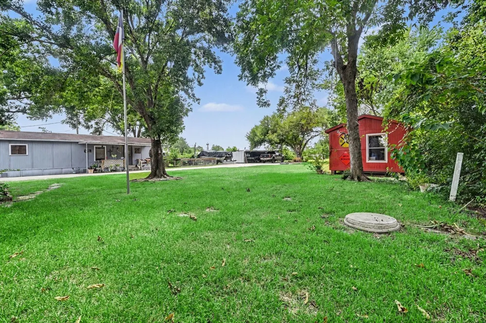 4810 Holly Ave Pasadena, TX 77503