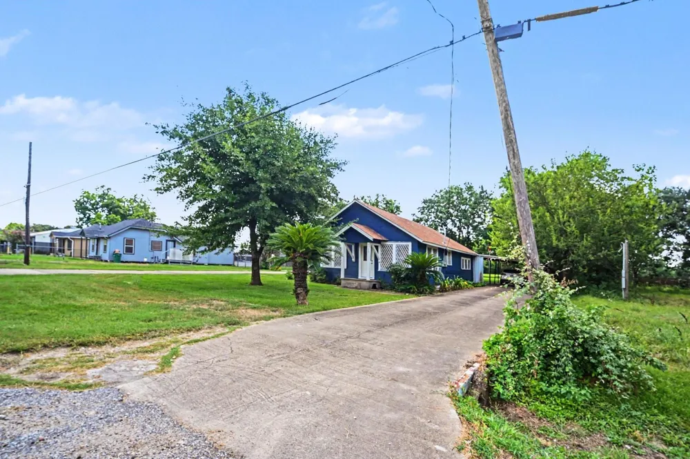 4810 Holly Ave Pasadena, TX 77503