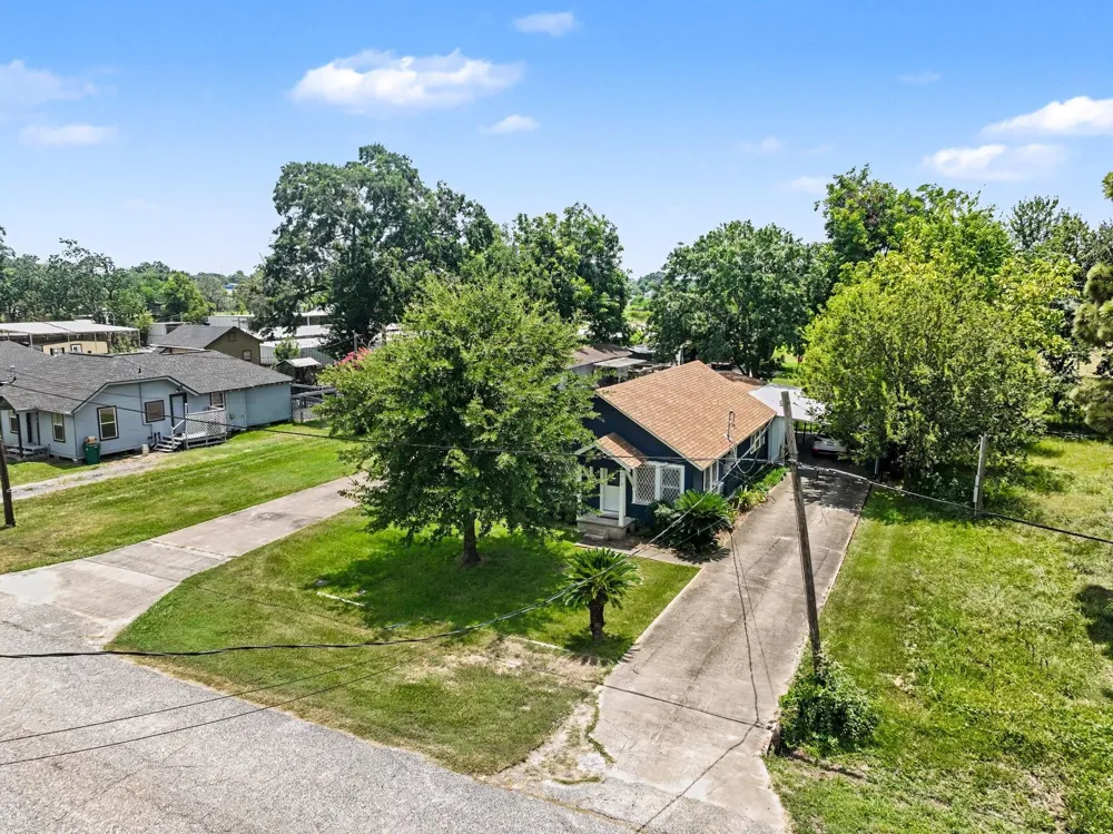 4810 Holly Ave Pasadena, TX 77503