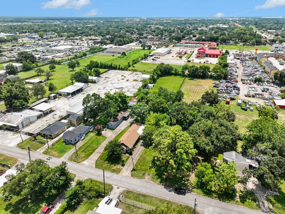 4810 Holly Ave Pasadena, TX 77503