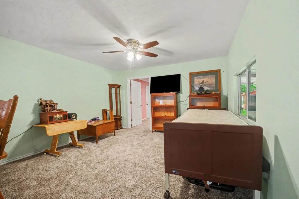 4810 Holly Ave Pasadena, TX 77503