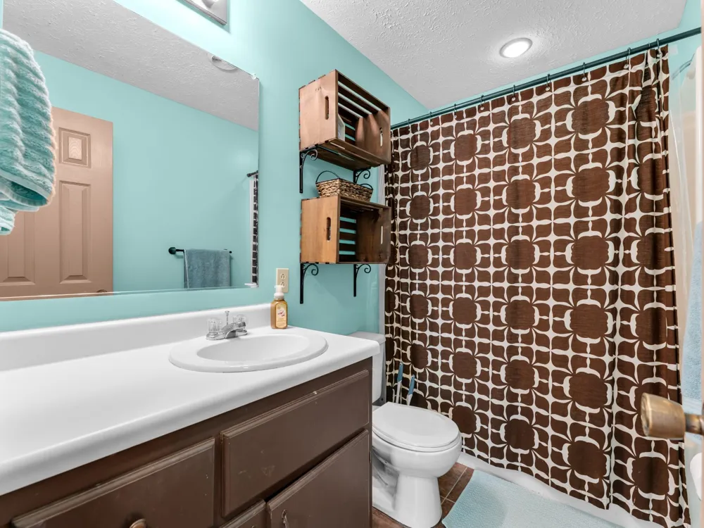 184 Beechview Dr Clifton, TN 38425