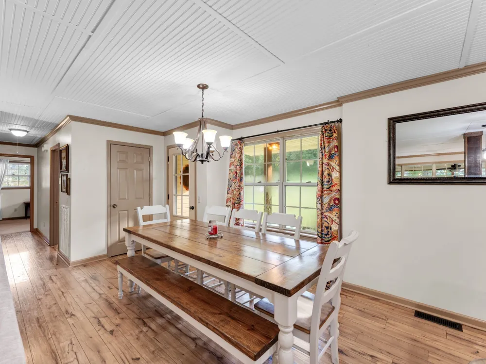 184 Beechview Dr Clifton, TN 38425