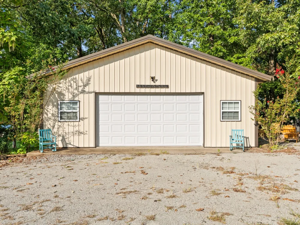 184 Beechview Dr Clifton, TN 38425