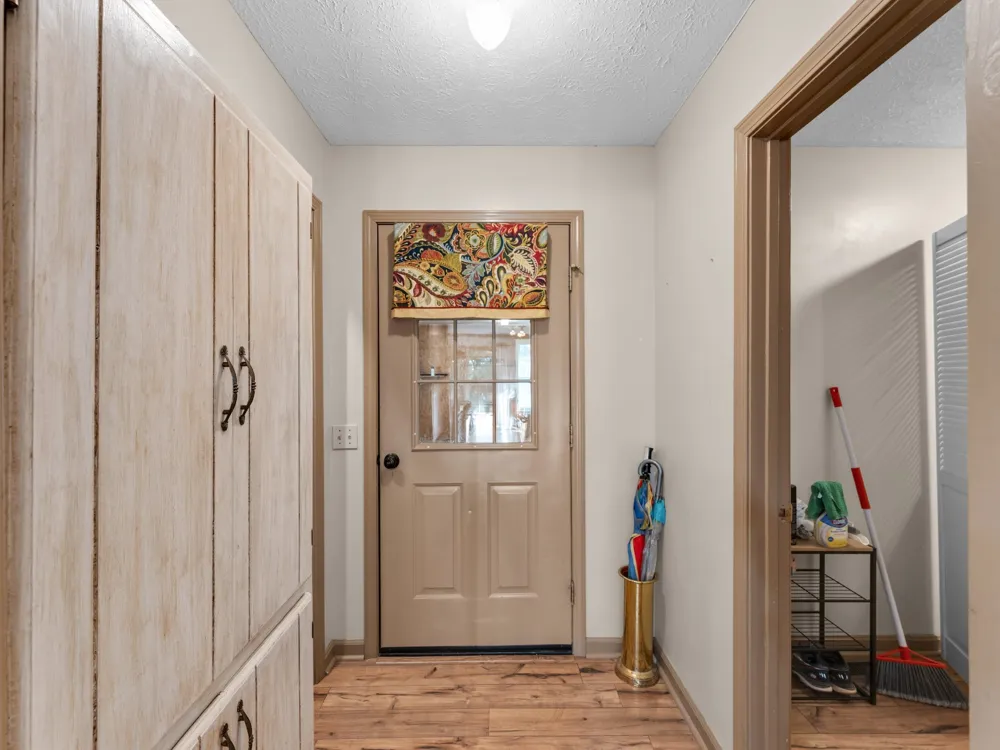 184 Beechview Dr Clifton, TN 38425