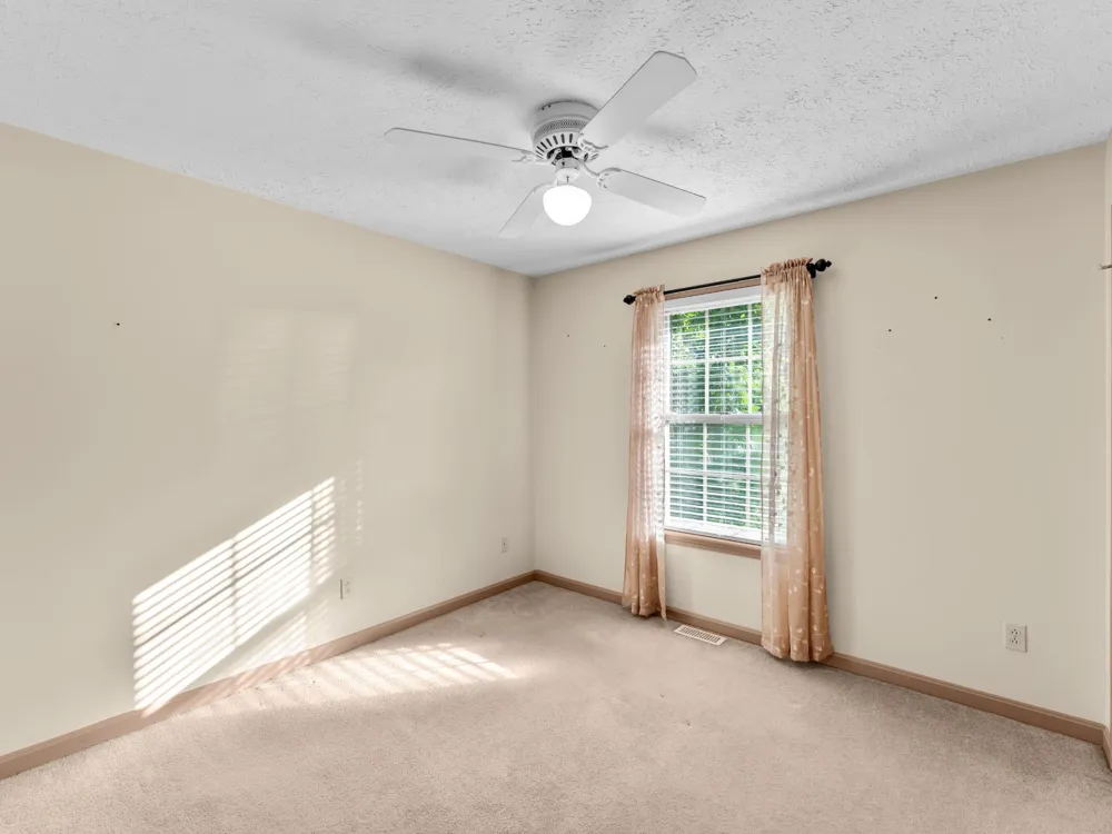184 Beechview Dr Clifton, TN 38425
