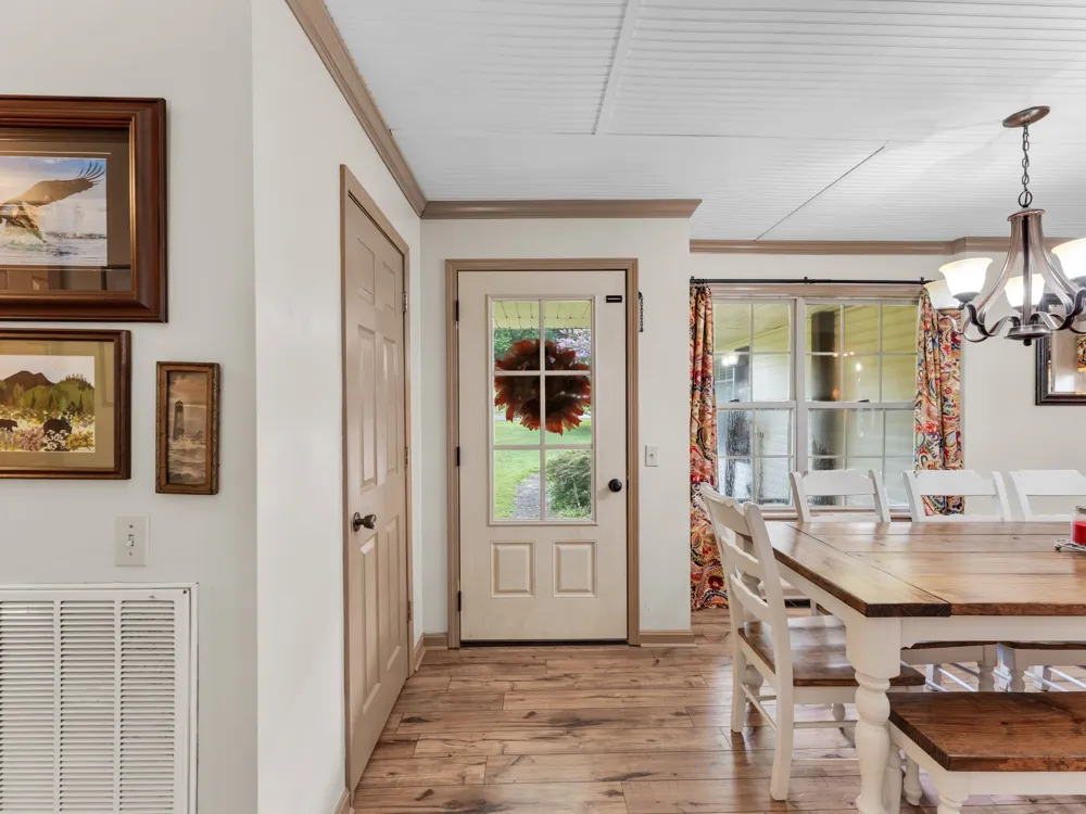 184 Beechview Dr Clifton, TN 38425