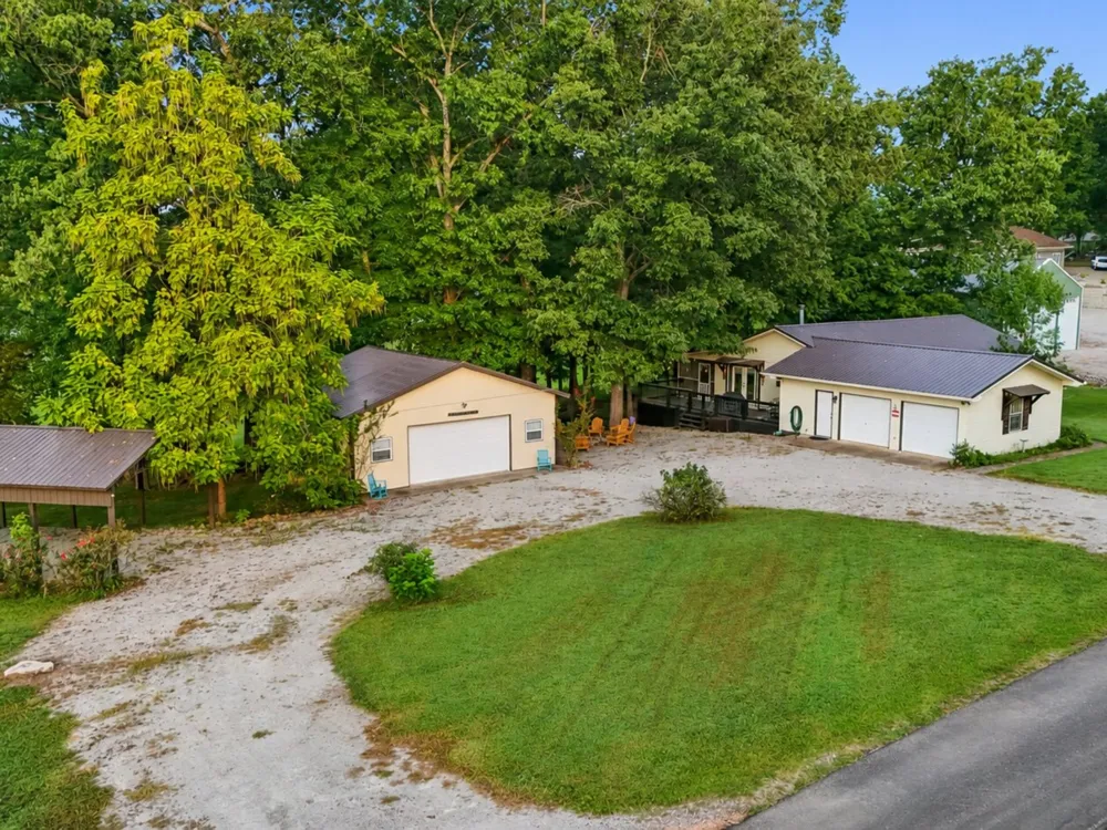 184 Beechview Dr Clifton, TN 38425