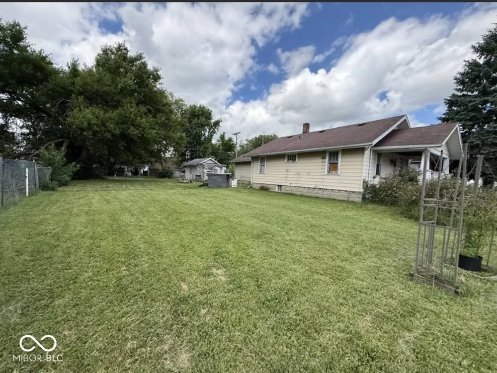 1704 W 9th Street Muncie, IN 47302