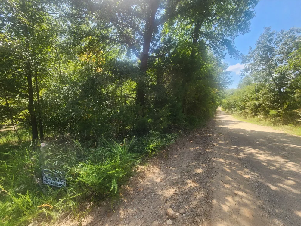 S Skylark Road Lane, OK 74555