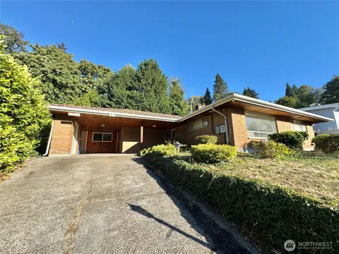 628 E Titus Street