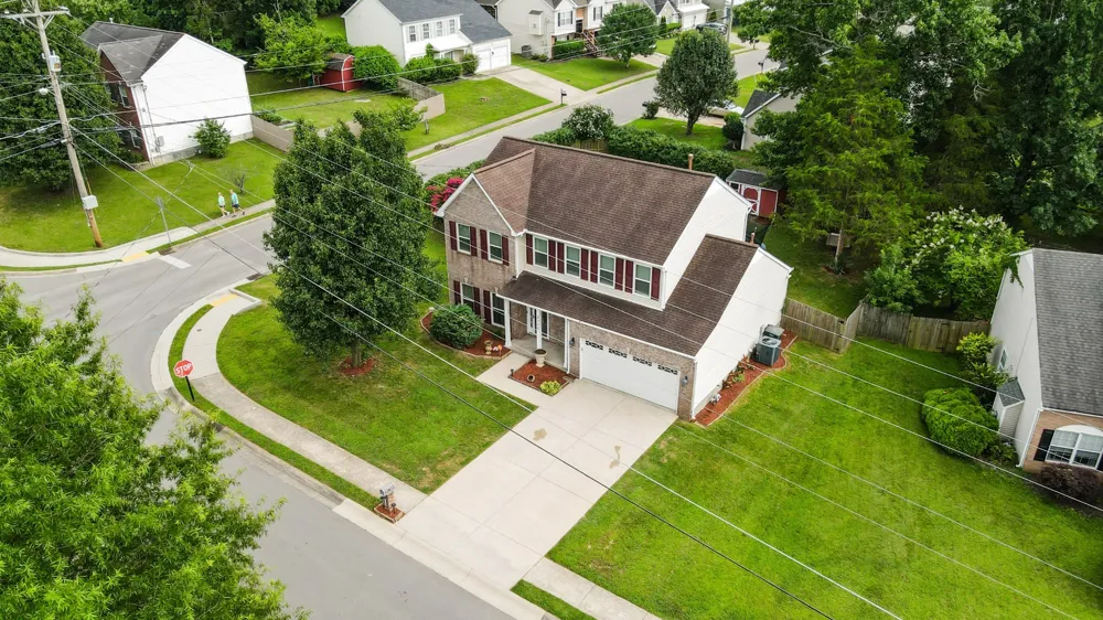 2115 Ponty Pool Dr Mount Juliet, TN 37122