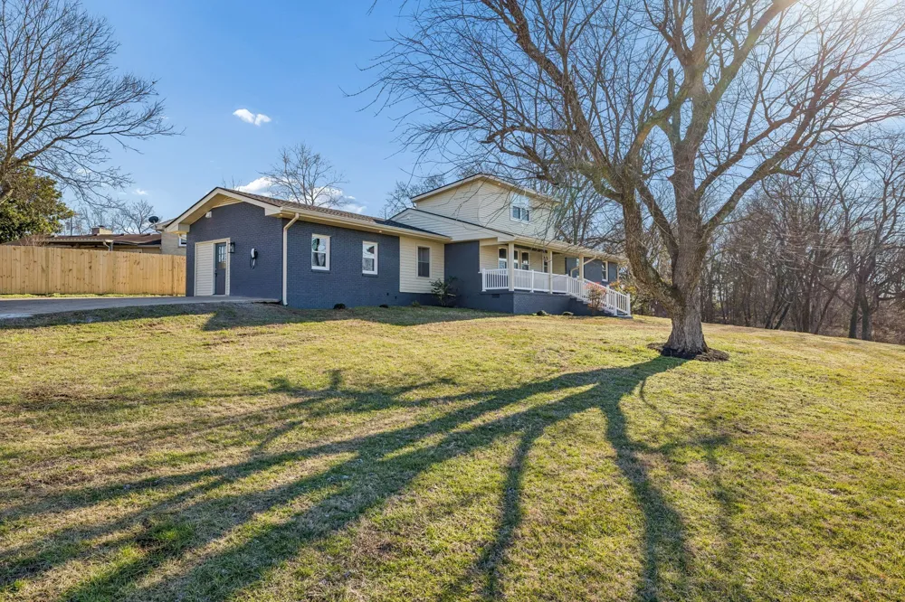 240 NW Clearview Dr Mount Juliet, TN 37122