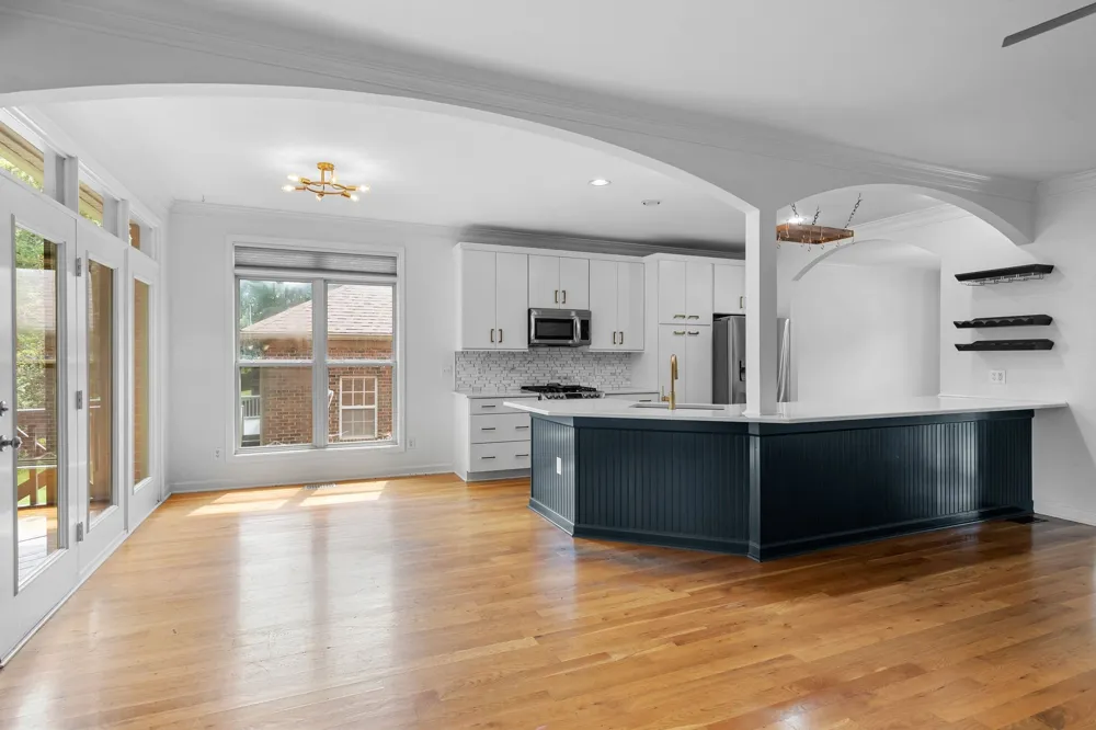 4848 Peninsula Pointe Dr Hermitage, TN 37076