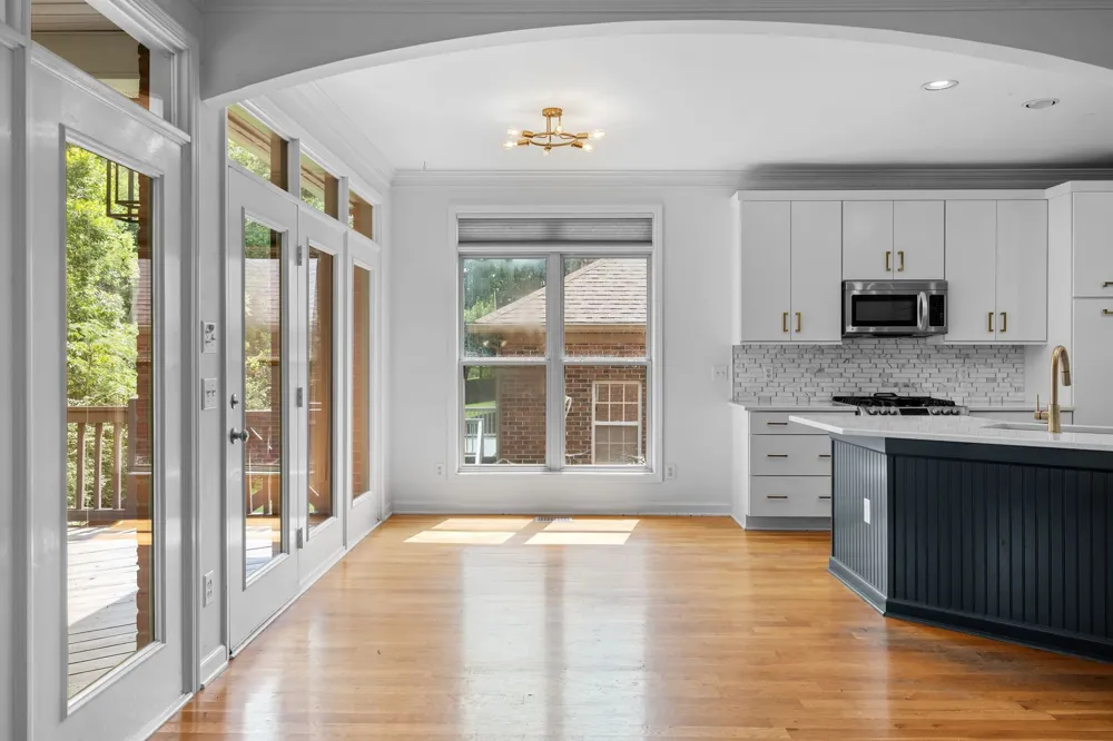 4848 Peninsula Pointe Dr Hermitage, TN 37076