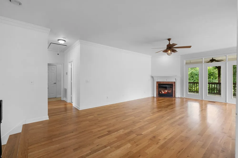 4848 Peninsula Pointe Dr Hermitage, TN 37076