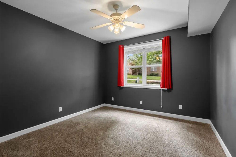 4848 Peninsula Pointe Dr Hermitage, TN 37076