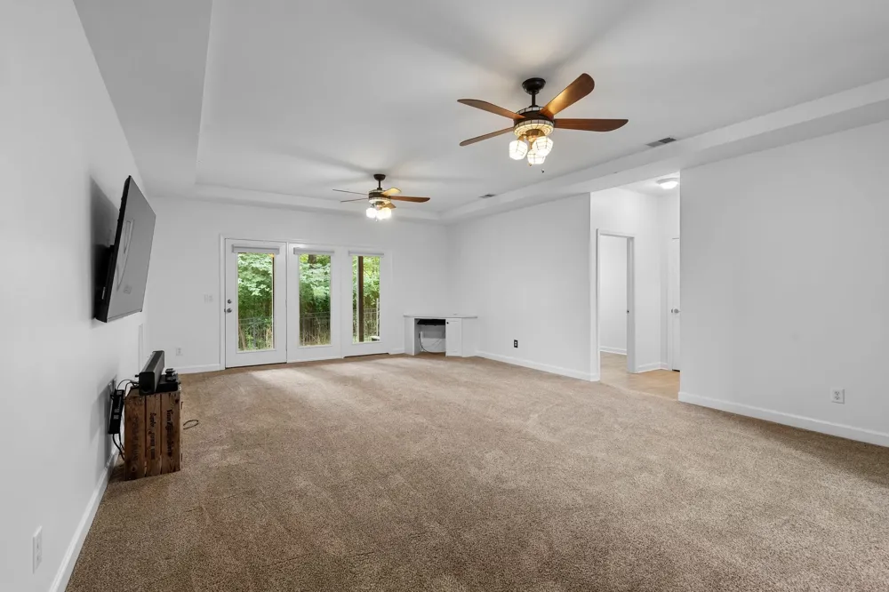 4848 Peninsula Pointe Dr Hermitage, TN 37076