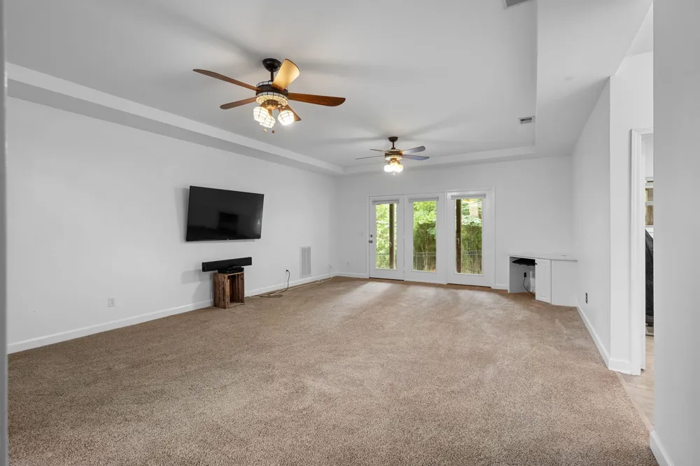 4848 Peninsula Pointe Dr Hermitage, TN 37076