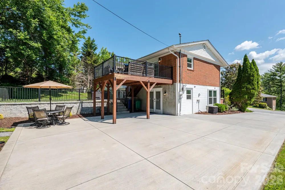 11 Summit Drive Arden, NC 28704