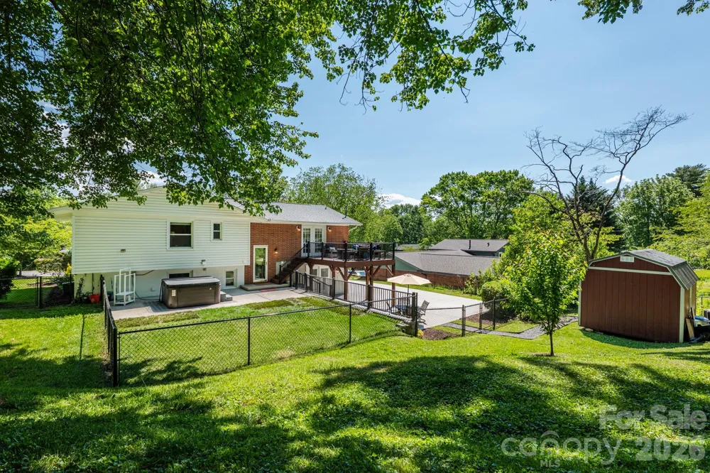 11 Summit Drive Arden, NC 28704