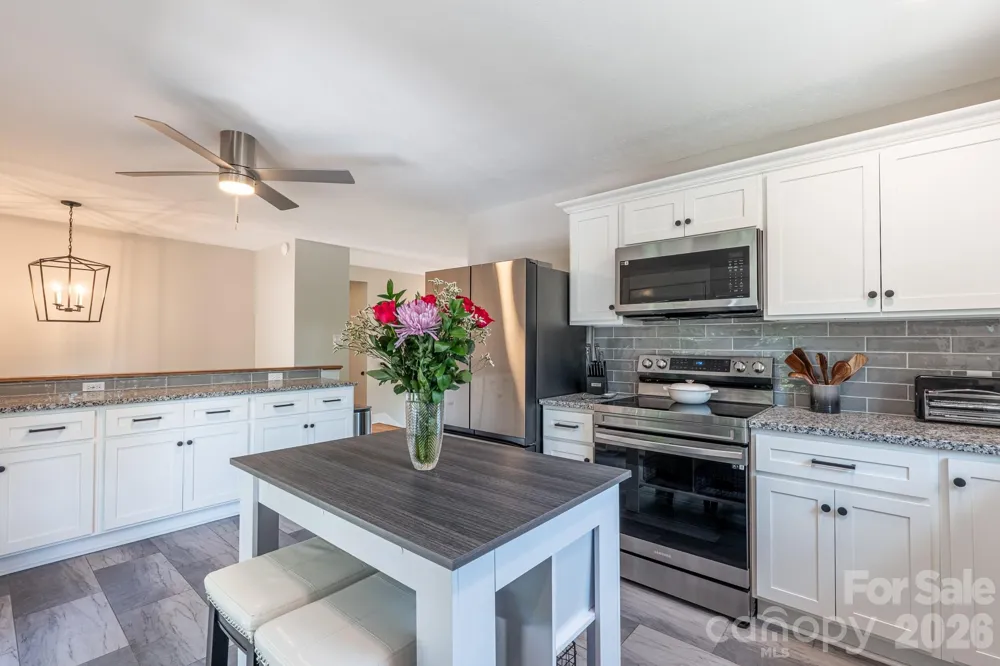 11 Summit Drive Arden, NC 28704