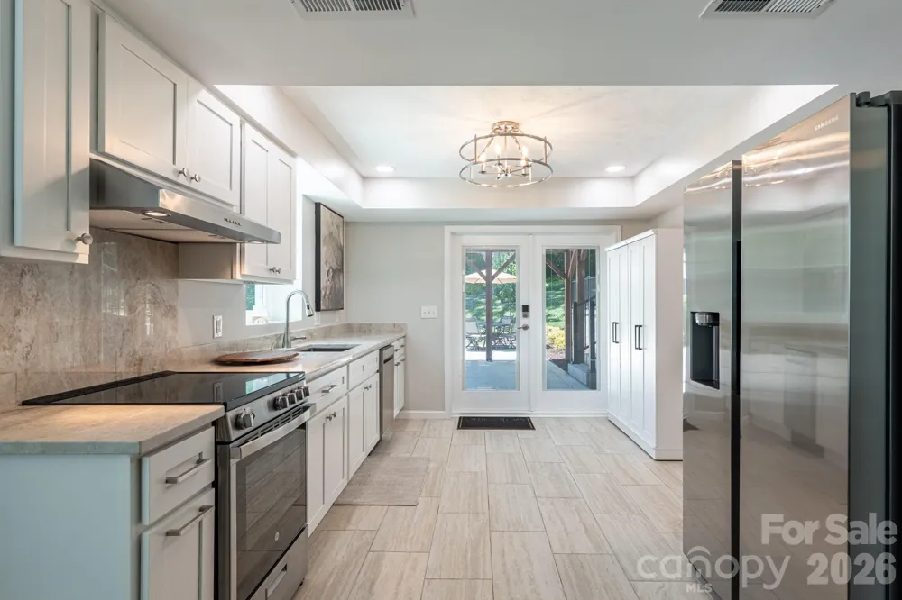 11 Summit Drive Arden, NC 28704