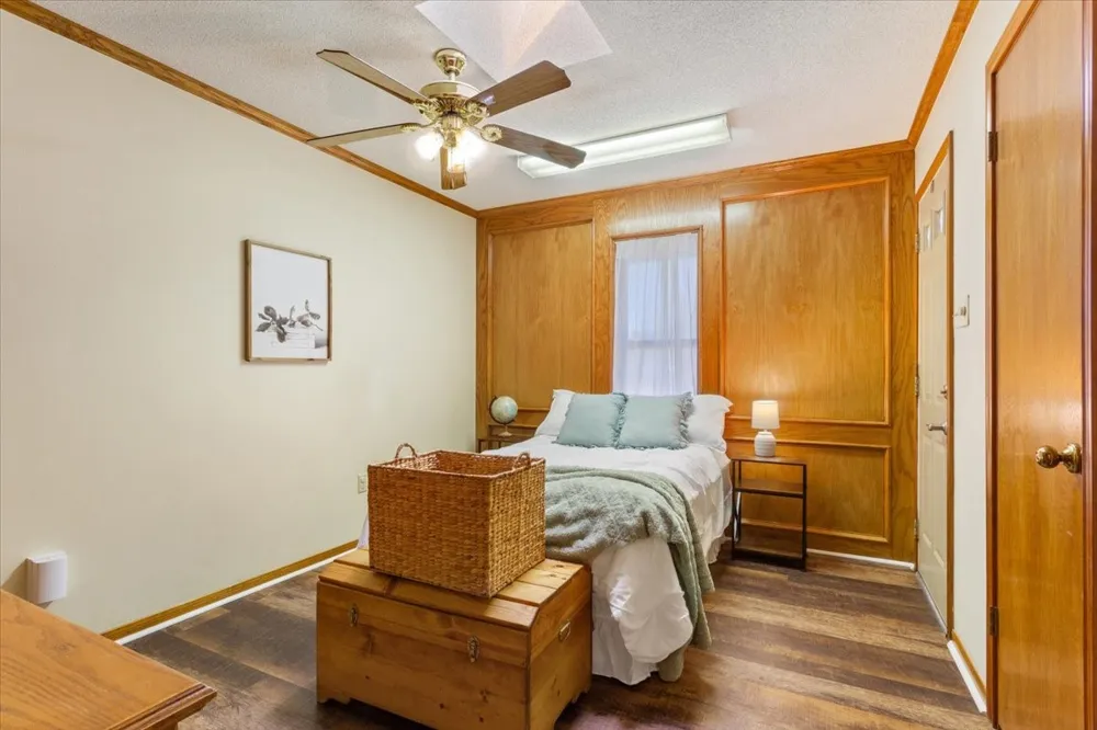909 Mcclintic Drive Groesbeck, TX 76642