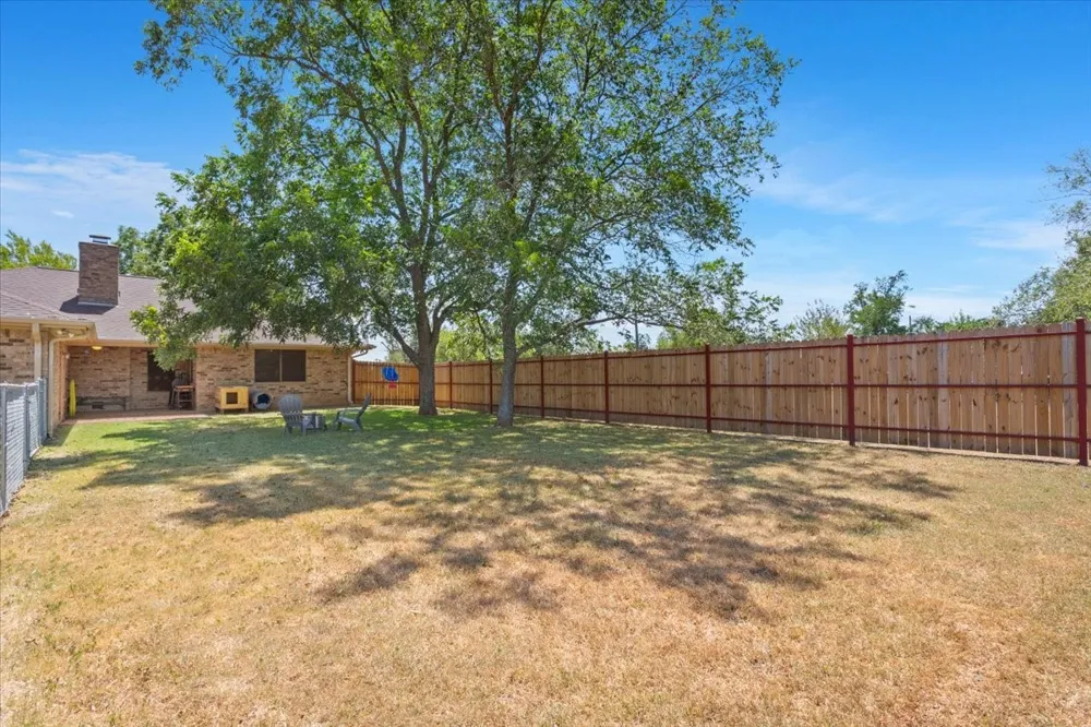 909 Mcclintic Drive Groesbeck, TX 76642