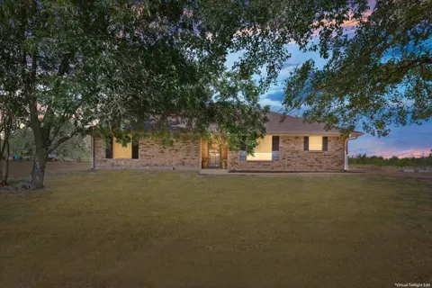 909 Mcclintic Drive