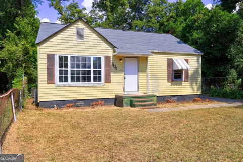 509 Lynmore CIR