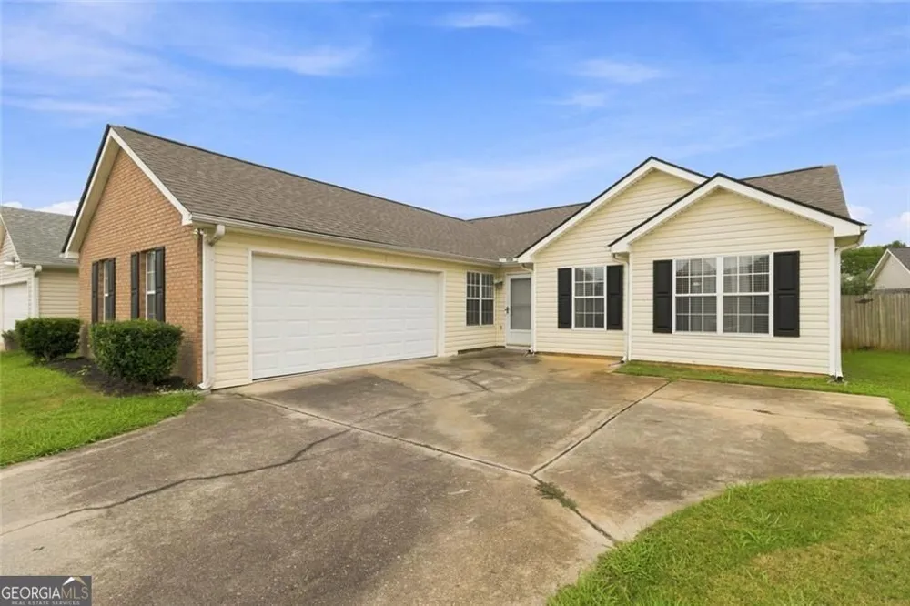 2312 Sugarleaf TRL Hampton, GA 30228