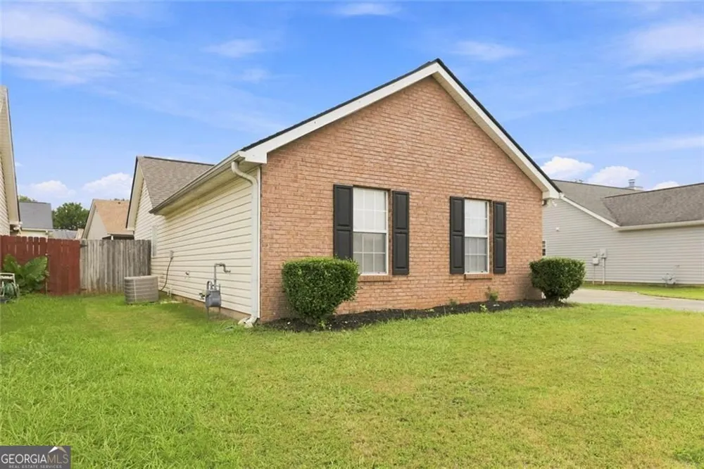 2312 Sugarleaf TRL Hampton, GA 30228