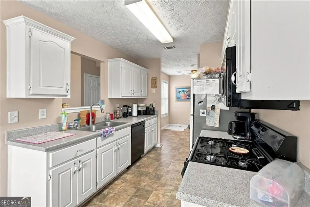 2312 Sugarleaf TRL Hampton, GA 30228