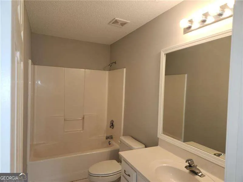 1943 Little Creek XING NW Acworth, GA 30101