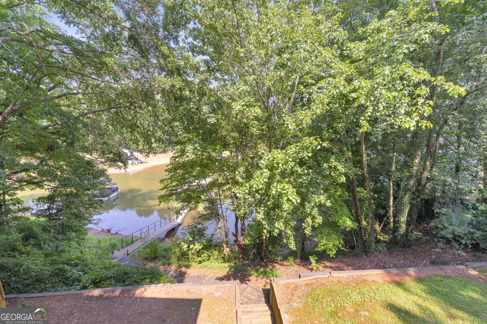 131 Sunrise DR Lavonia, GA 30553